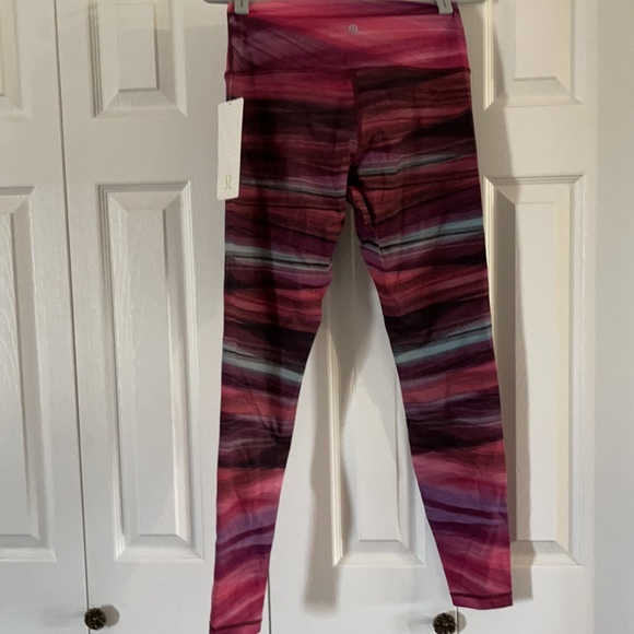BNWT Lululemon Wunder Under HR Tight Size 10🔥🥰 - Picture 2 of 3